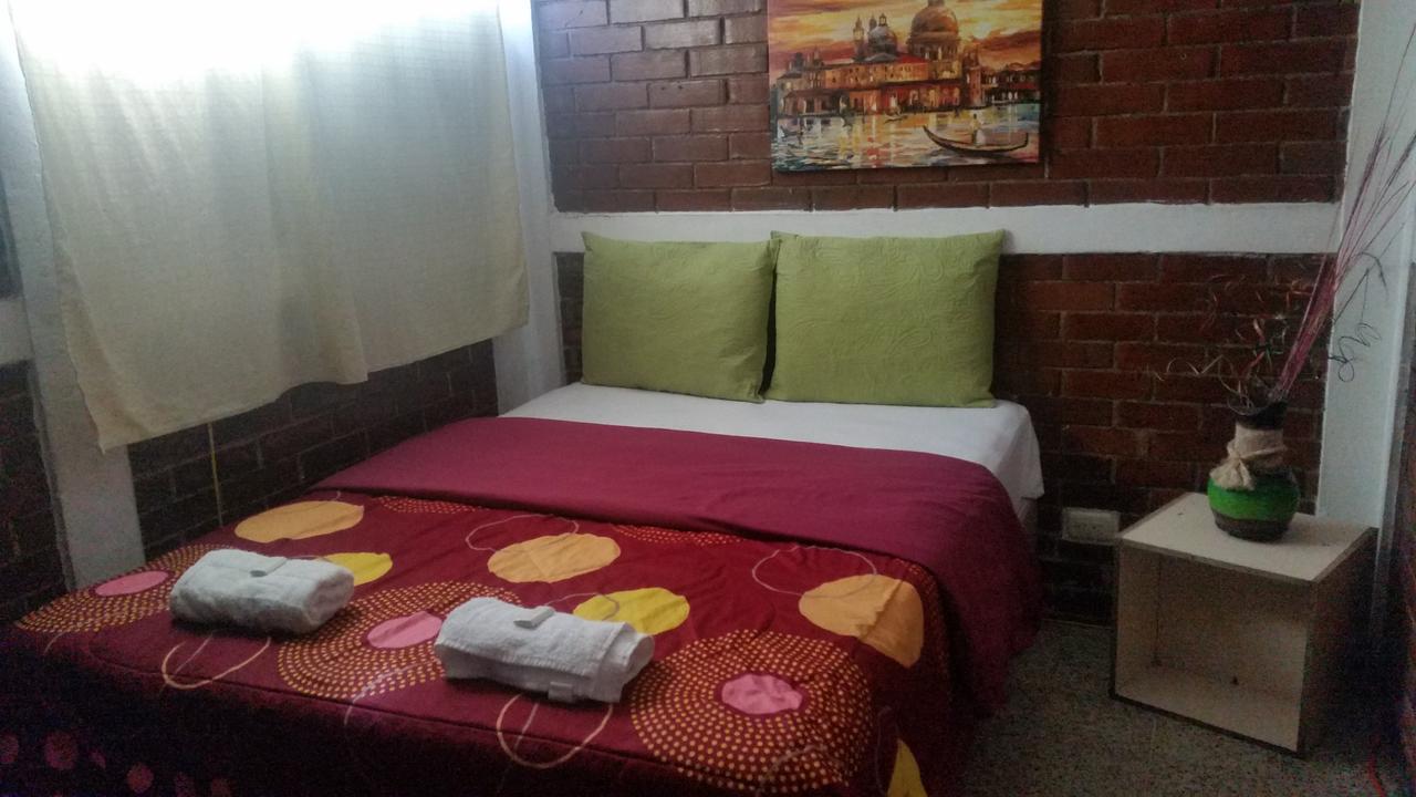 Hotel Colonial Maya Guatemala City ภายนอก รูปภาพ
