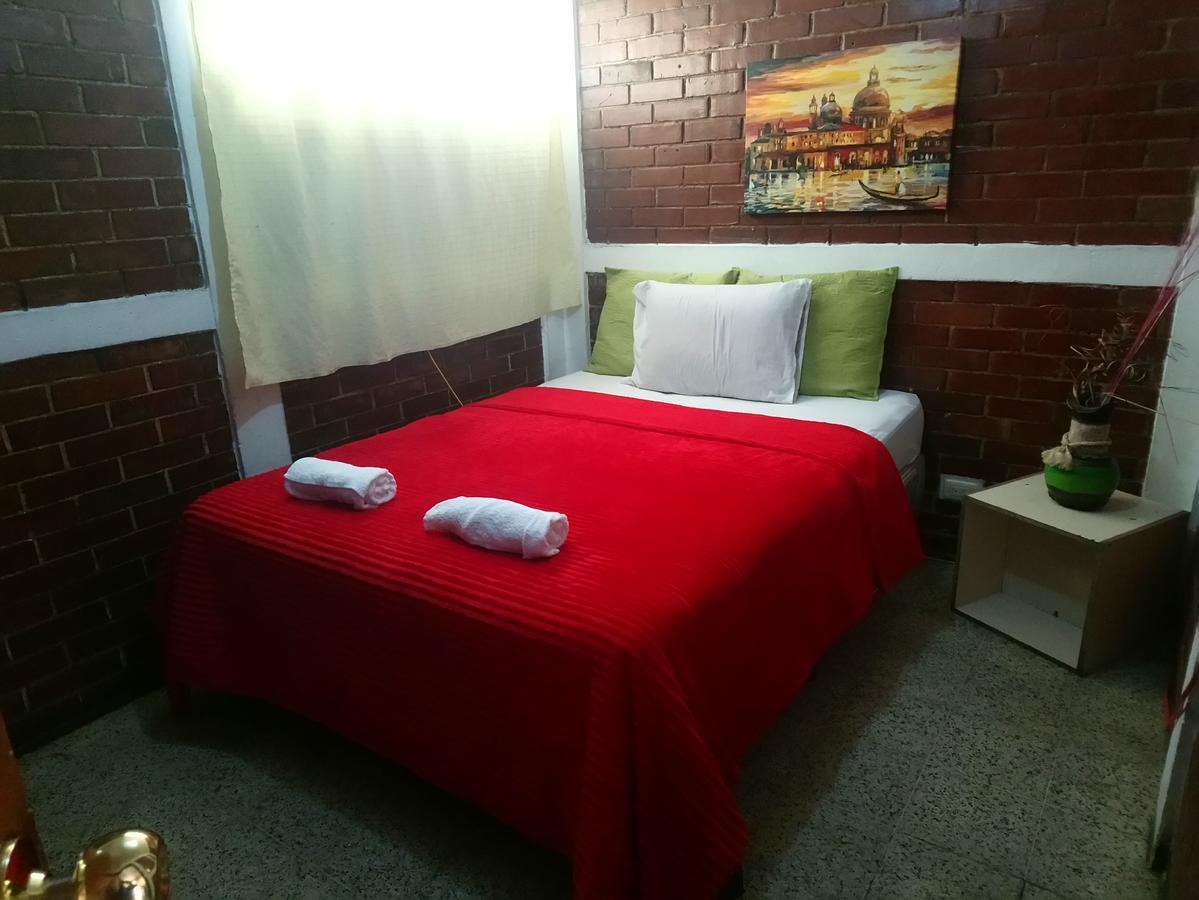 Hotel Colonial Maya Guatemala City ภายนอก รูปภาพ